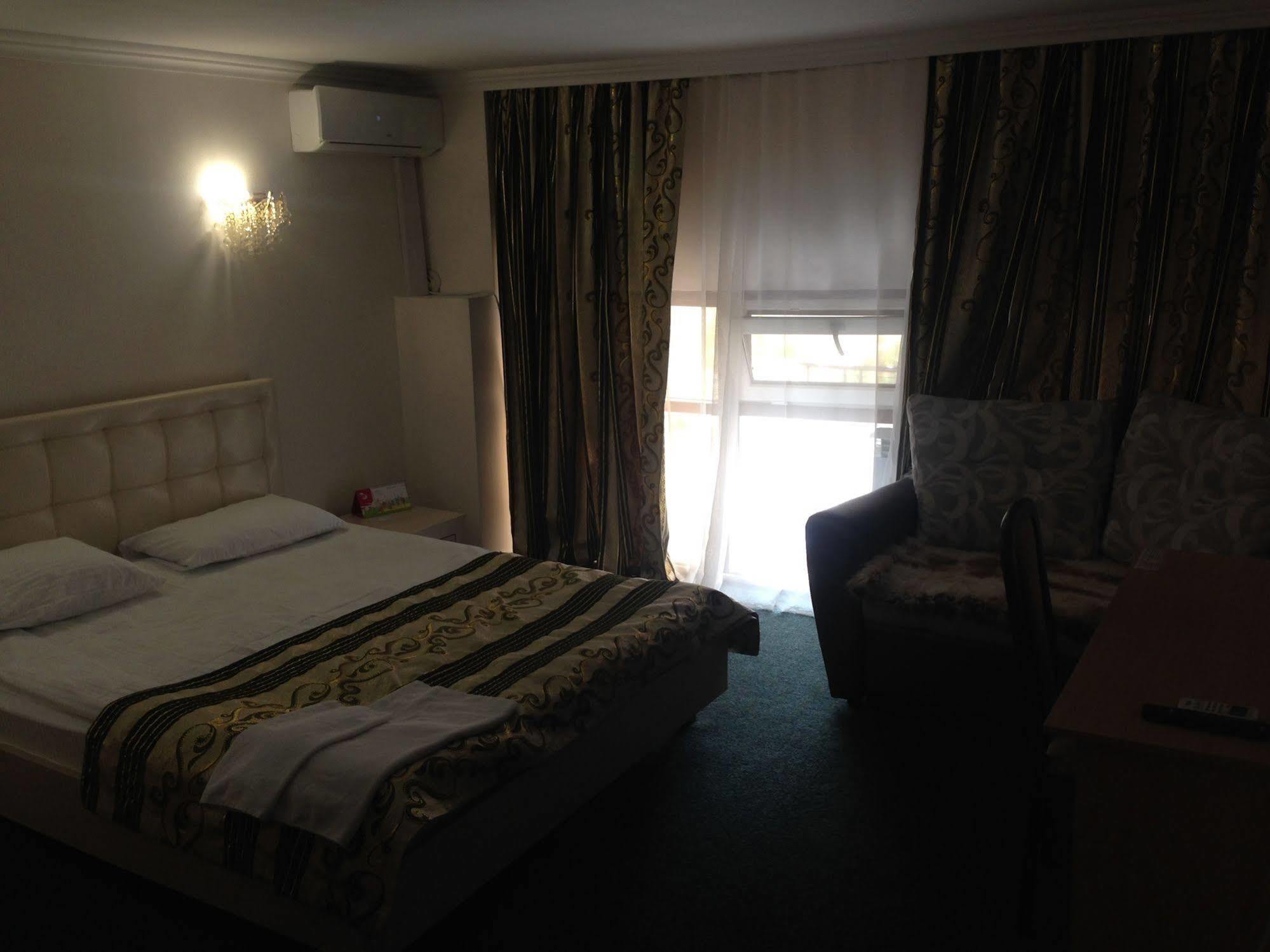 Bayterek Hotel Astana Eksteriør bilde